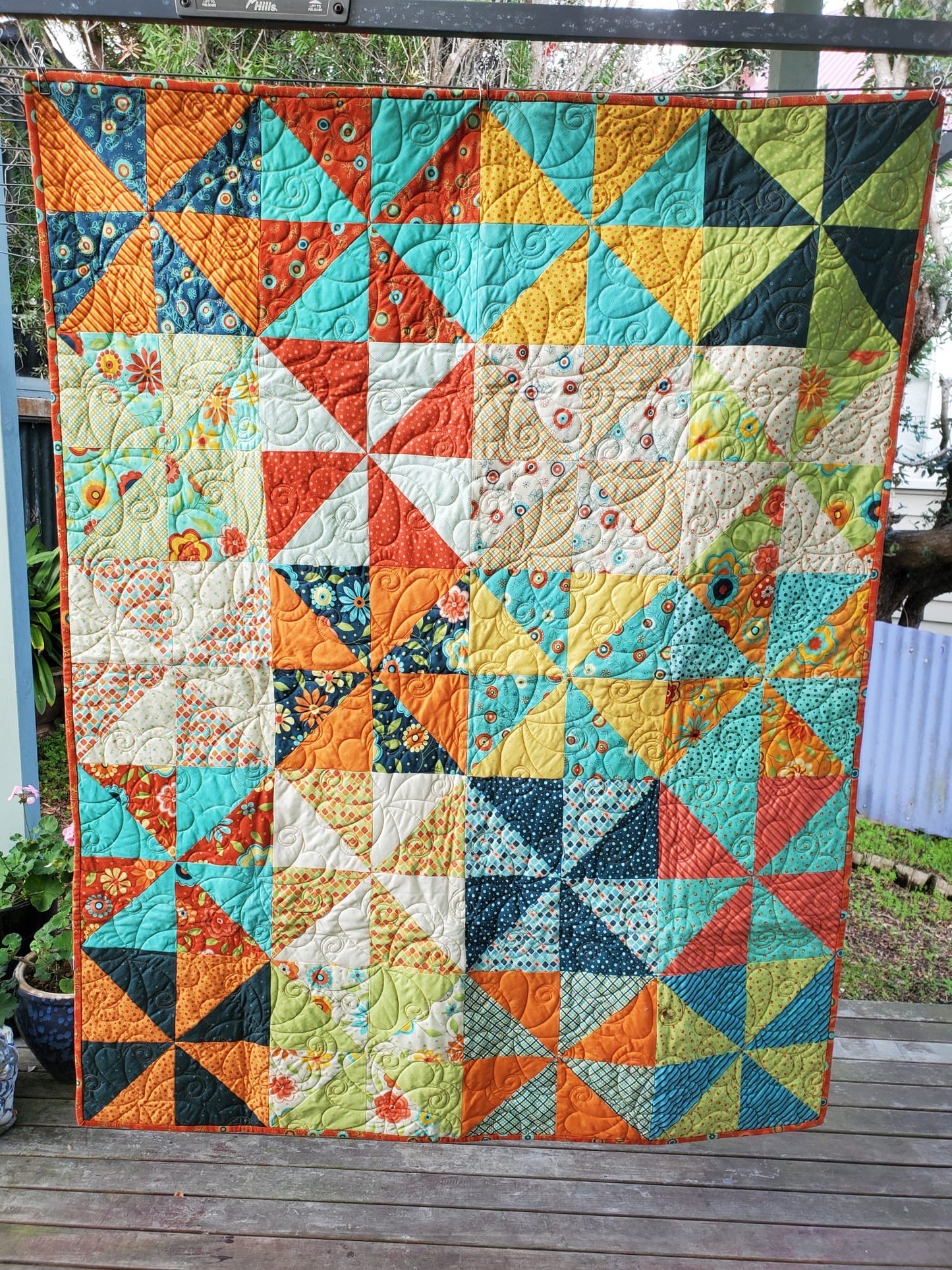 Pinwheel Quilt - Finished Sample
