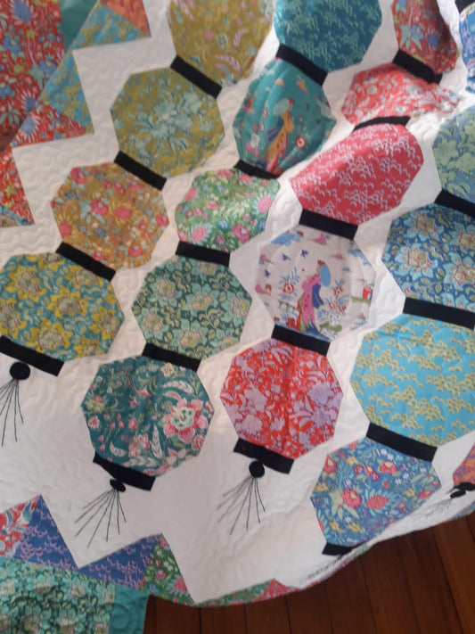 "Bloomsville" Glow Happy Quilt Kit